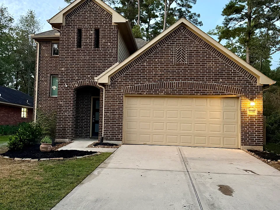 11306 Twain Dr