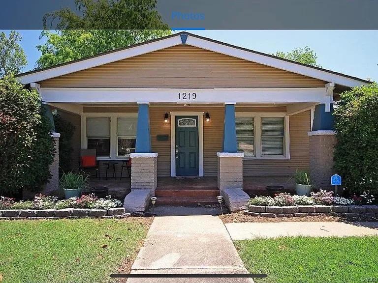 1219 S College Ave — Photo 2