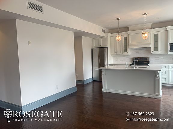 5th image of 366 Bay St N #D