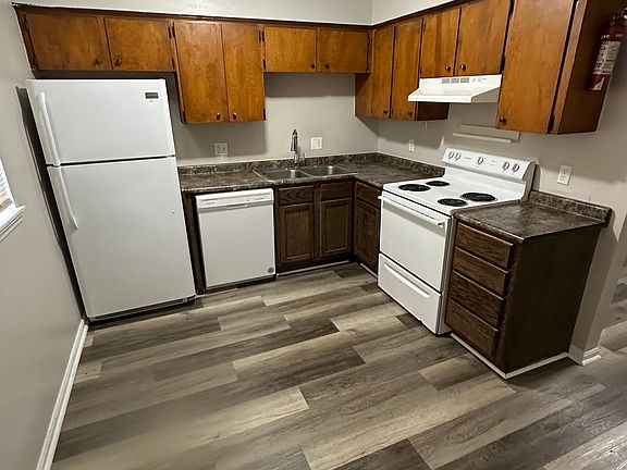 4th image of 3395 Morningside Dr #1