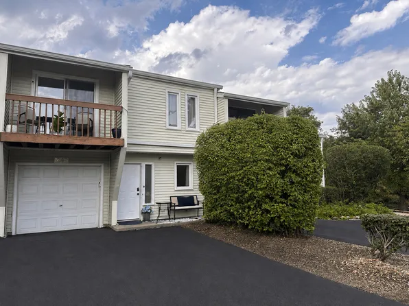 1643 Cove Ct, Naperville, IL 60565