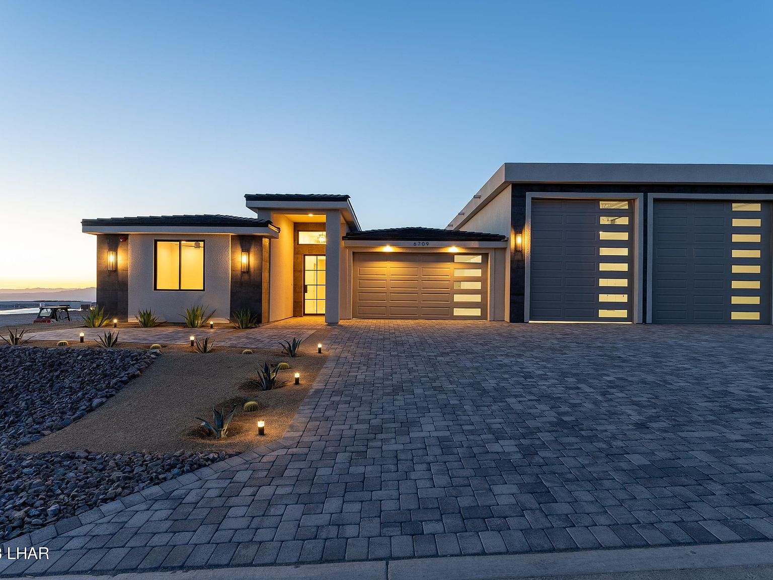 6709 Calle De La Luna, Lake Havasu City, AZ 86406 | Zillow