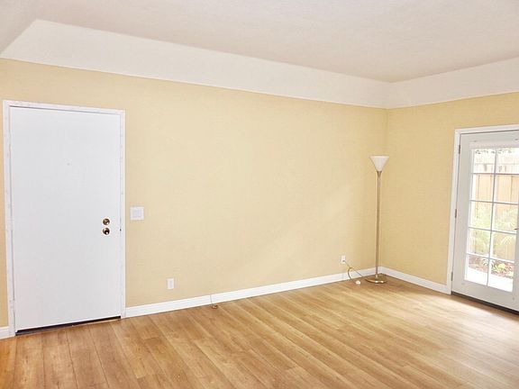 5th image of 22773 Lakeway Dr Unit 445