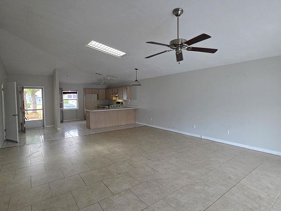 5th image of 5442 Landis Ave