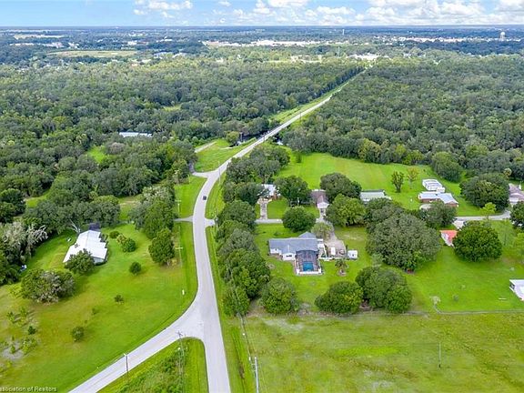4th image of 496 River Ln