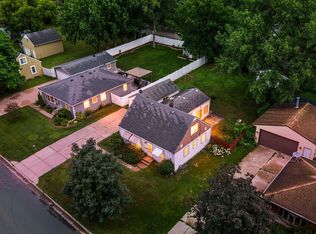 823 Oakwood Dr, Anoka, MN 55303