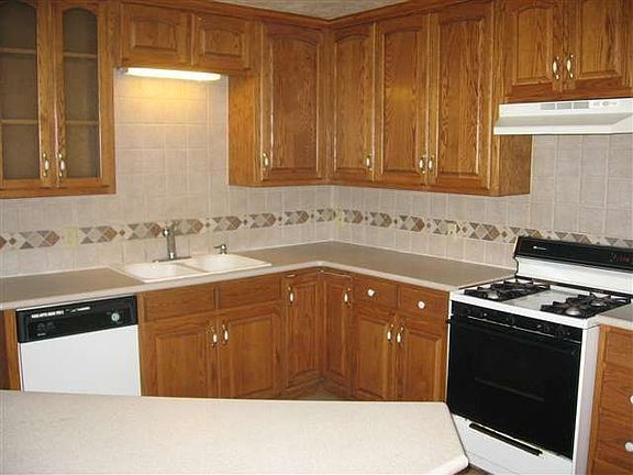 3rd image of 1416 Travis St