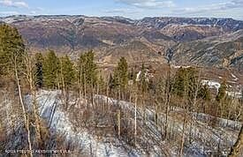 4th image of 4 Bear Wallow Ln