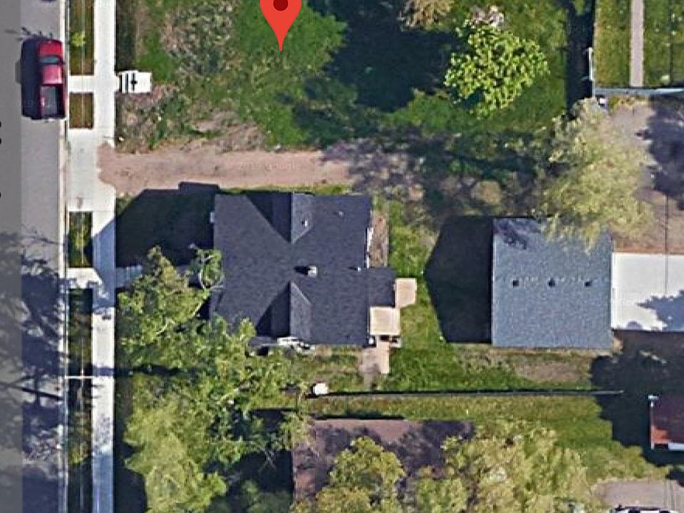 1st image of 436 22nd Ave N