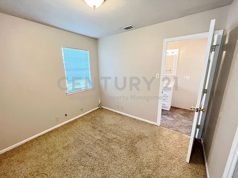 3909 Atlas Dr — Photo 11