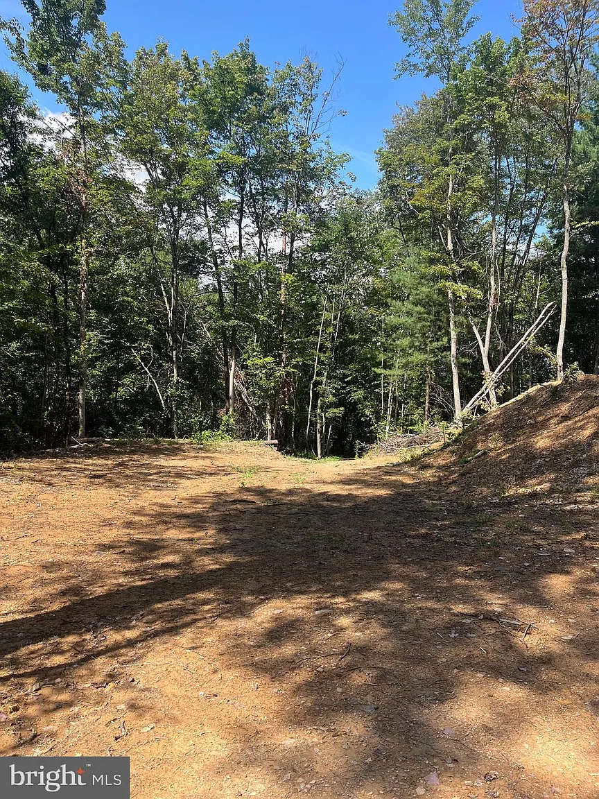 Dry Creek Rd photo 1