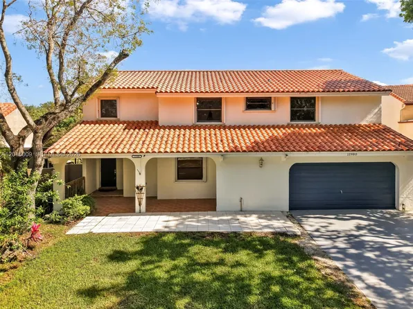 11980 S Aviary Dr, Hollywood, FL 33026