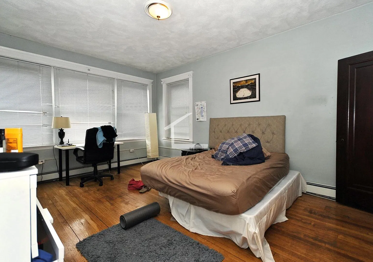 Enormous Brookline 5 bed/2 bath on St. Paul Street. Available 9/1, Students Welcome. — Photo 3
