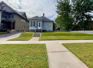 1616 Hewitt Ave, Saint Paul, MN 55104