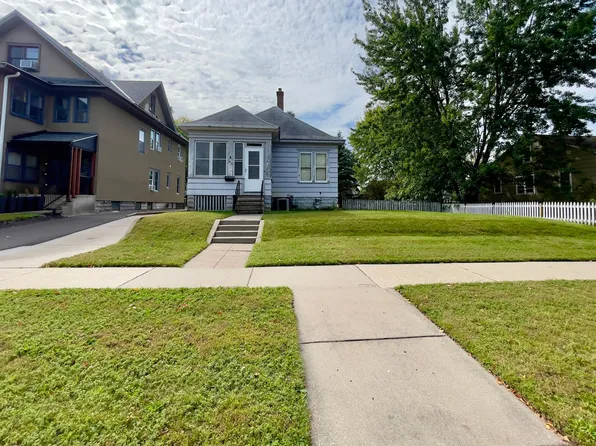 1616 Hewitt Ave, Saint Paul, MN 55104