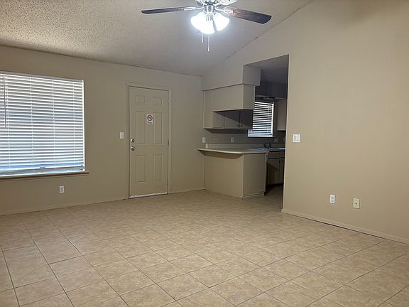 Living area_11042025