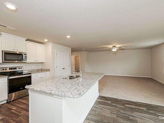 4th image of 4616 Glencraig Ave