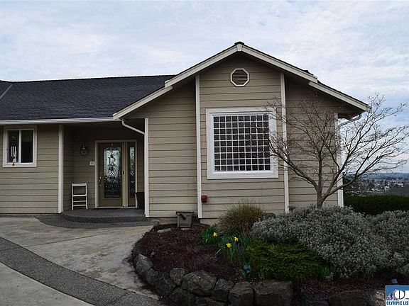 3rd image of 121 Coral Dr