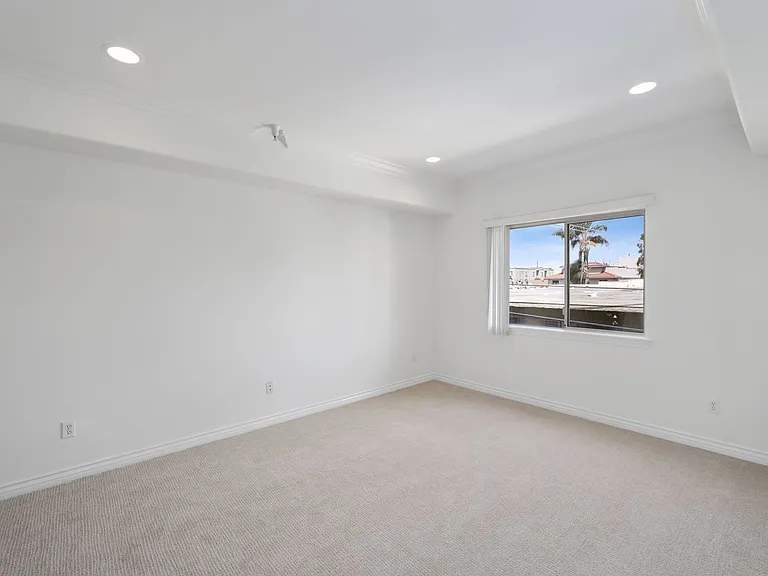 3328 Oakhurst Ave — Photo 5