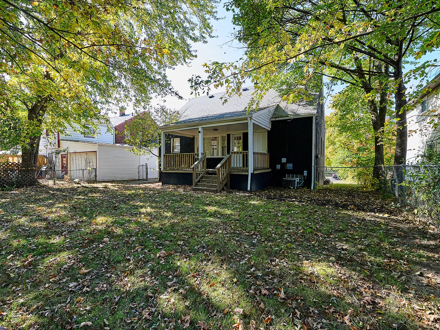 4 bed, 2650 sqft, $2,775 — Photo 2
