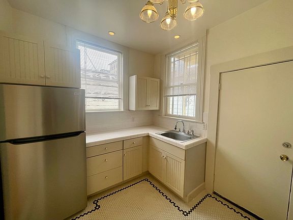 5th image of 2411-2423 Post St #2421