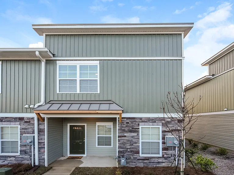 308 High Grove Way — Photo 1