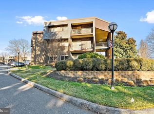 2A Stonehenge Cir APT 1, Baltimore, MD 21208