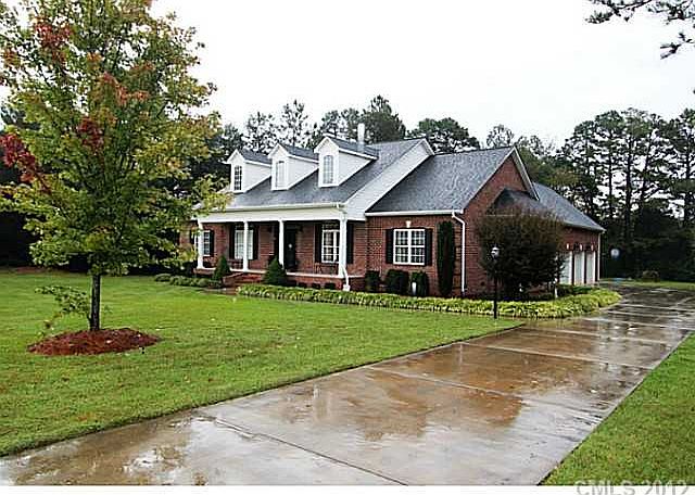 1st image of 125 Robert Dr