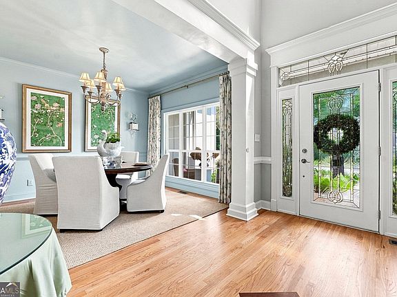 4th image of 301 Stonebridge Blvd