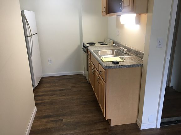 3rd image of 22 Nanticoke Ave #9