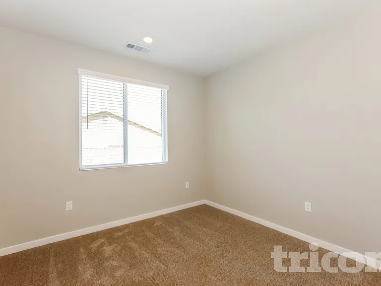 1704 Taylor Ave — Photo 8