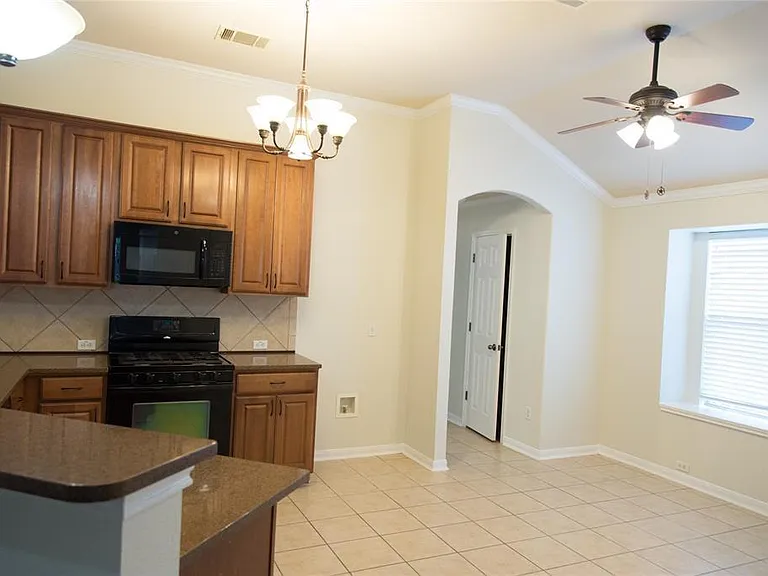 808 NW Broken Trace Ct — Photo 3