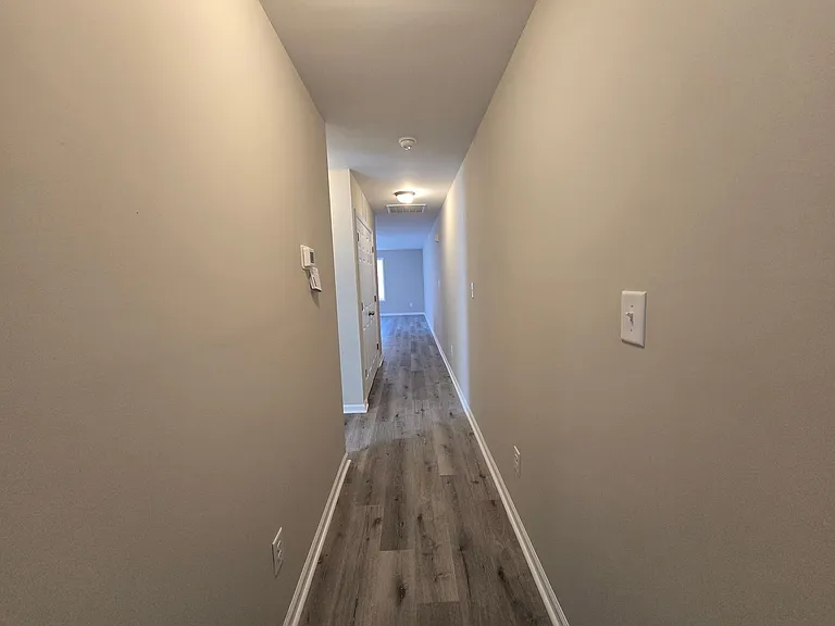 131B S 6th St — Photo 22