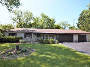 2035 Firebird Dr, Bellbrook, OH 45305