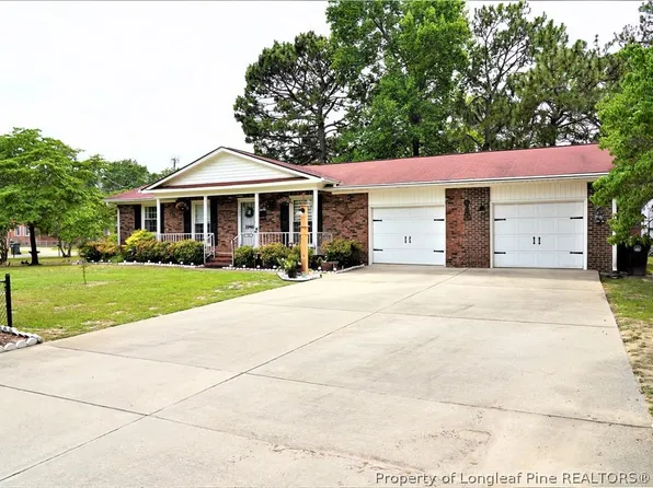1946 Paladin St, Fayetteville, NC 28304