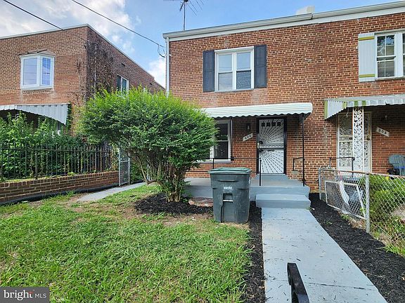 3rd image of 606 Brandywine St SE