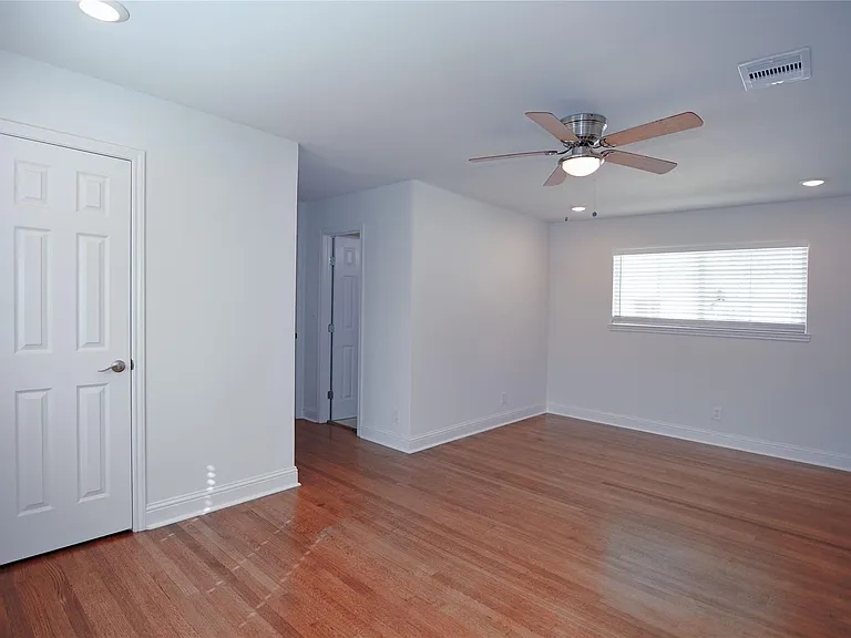 8006 Richmond Ave — Photo 17