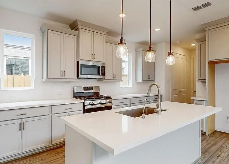 21623 Lampeter River Ln — Photo 2