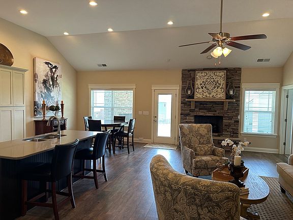5th image of 7424 Cumberland Dr