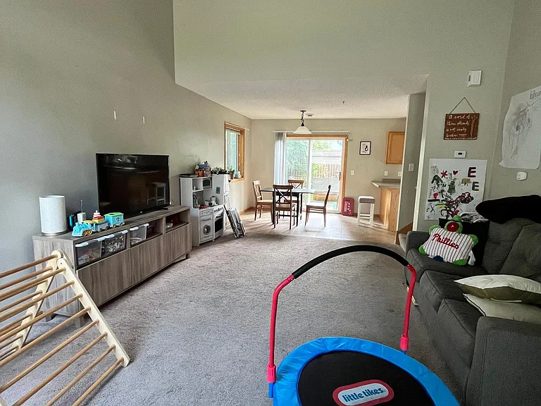 10163 Stutz Ct NE #C — Photo 2