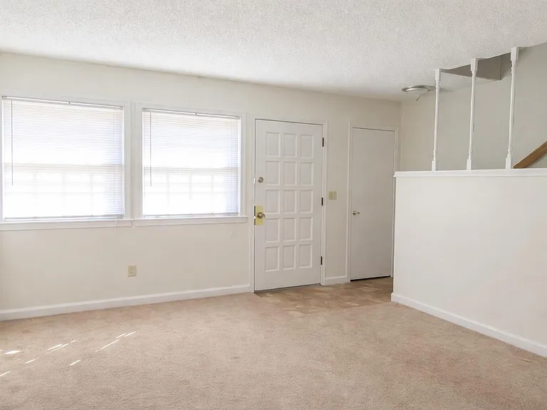 117 Engleside St — Photo 1