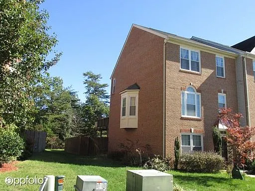3070 Esser Pl photo 1