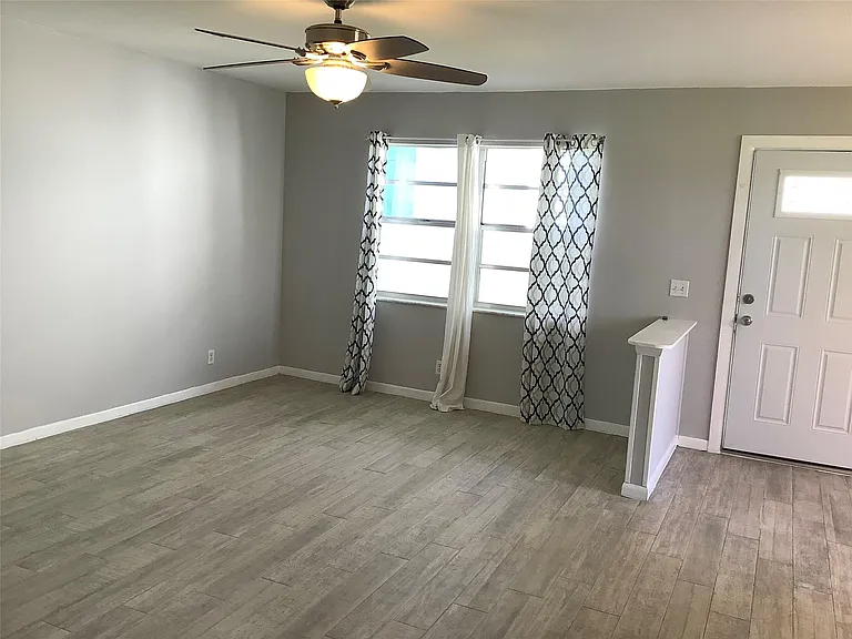 70 Normandy Ln #B — Photo 6