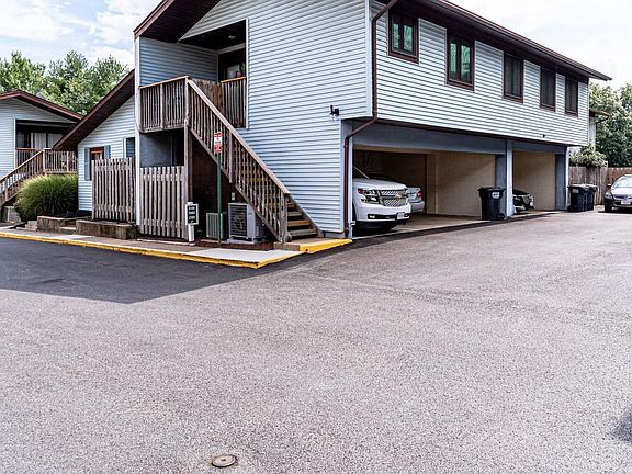 2nd image of 2586 Merrywood Ct