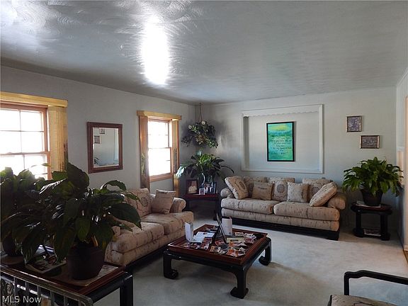 5th image of 3079 Solar Dr NW