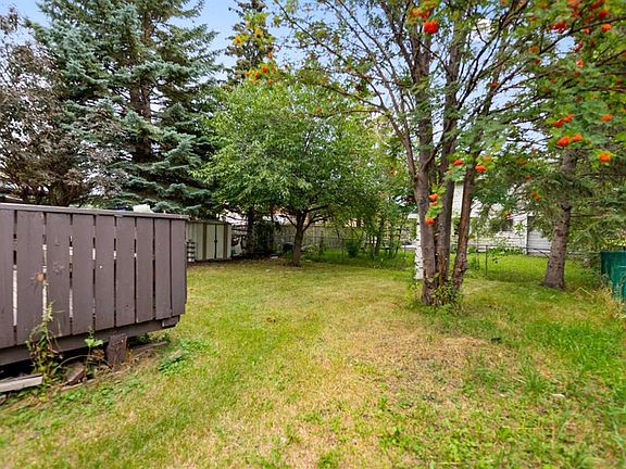 4th image of 51 Castlebury Way NE