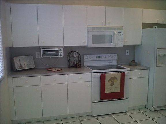 4th image of 1693 Salerno Cir