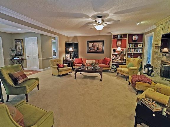5th image of 2094 Riverwood Dr