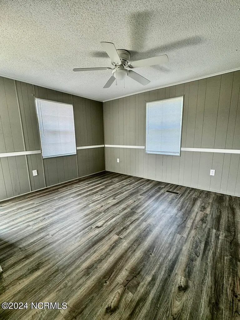 1 bed, 1.0 bath, $800 — Photo 3