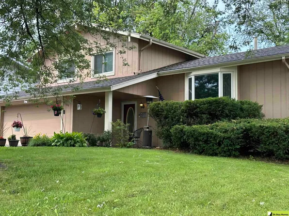 5106 S 104th St, Omaha, NE 68127